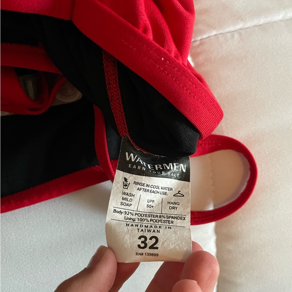 Lifeguard swim suit - Picture 3 of 5